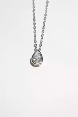 collier chaine en acier en forme de goutte Argent
