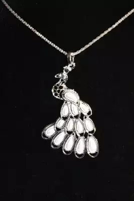 Pendentif paon Blanc