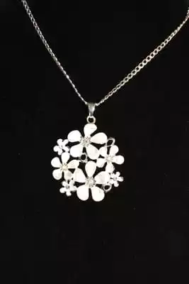 Pendentif fleur Blanc