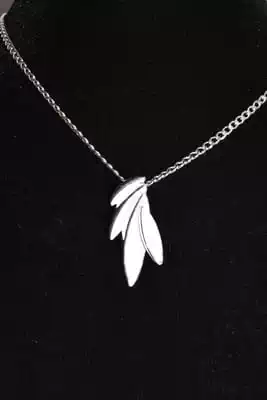 Pendentif feuille Blanc