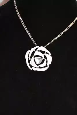Pendentif éthenique Blanc