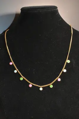 Collier soleil en émail Or