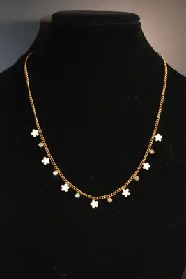 Collier fleur en émail Or