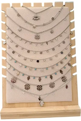 Collier en lot avec présentoire Argent